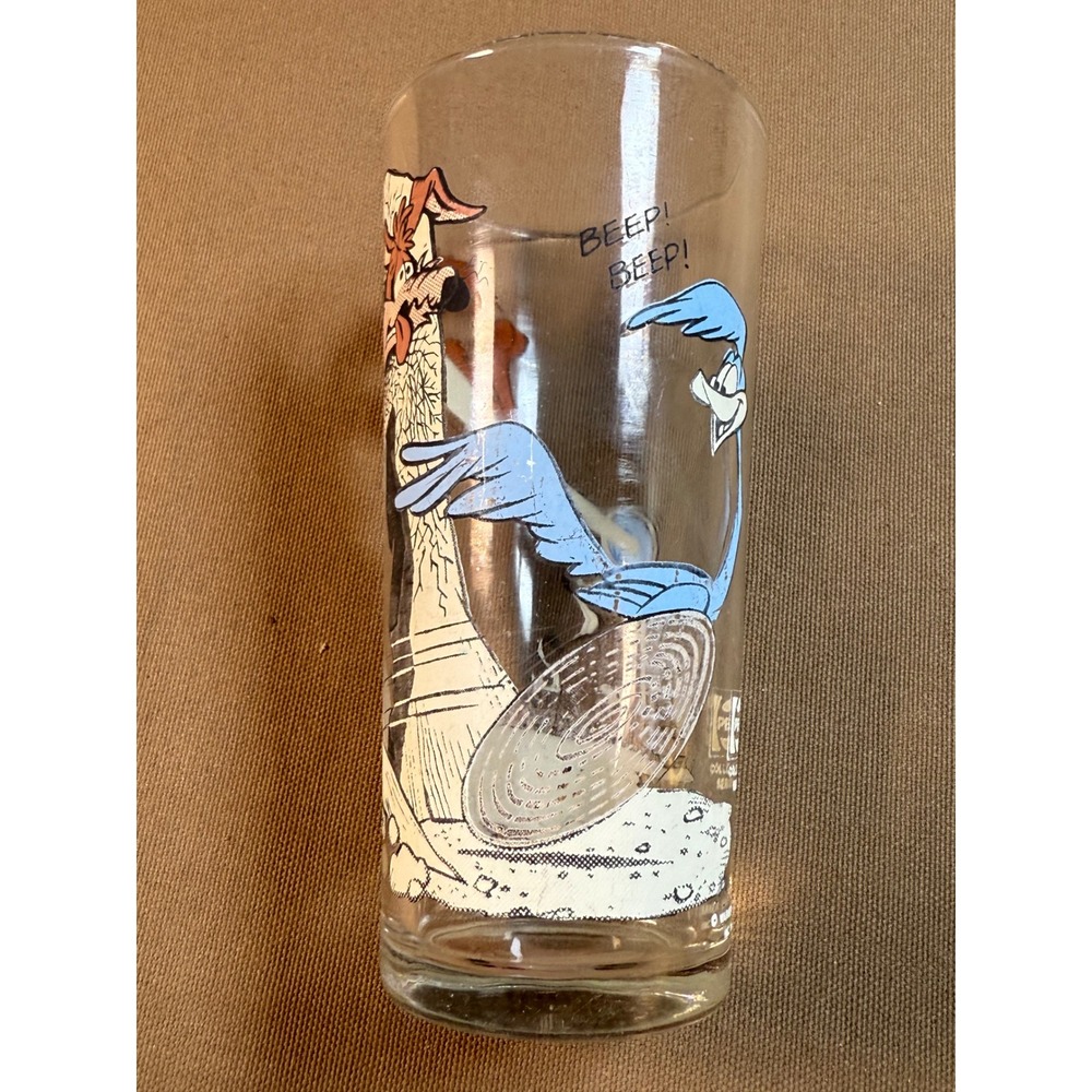 Vintage 1976 Pepsi Warner Bros Road Runner & Wile E. Coyote Collector Glass - Picture 2 of 7